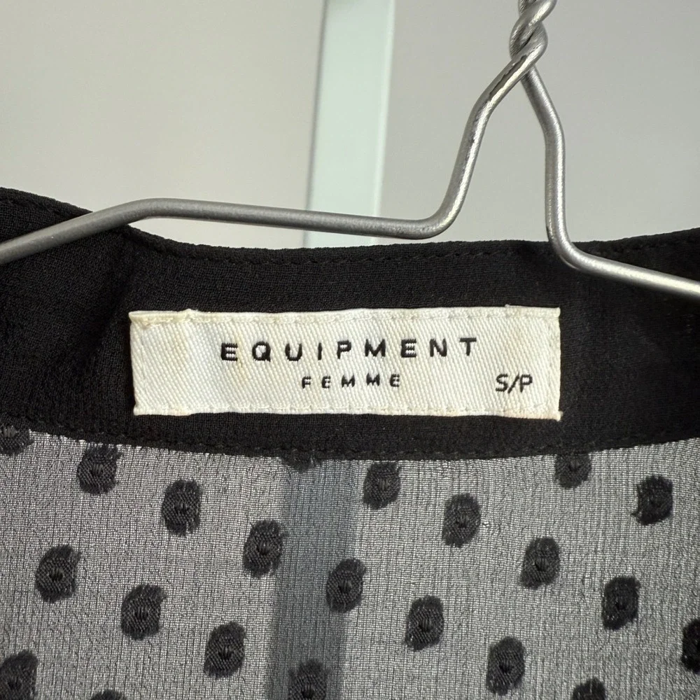 Equipment 100% Silk Femme Luxury‎ Minimalist Black Sleeveless Silk Blouse sz S - Picture 6 of 8